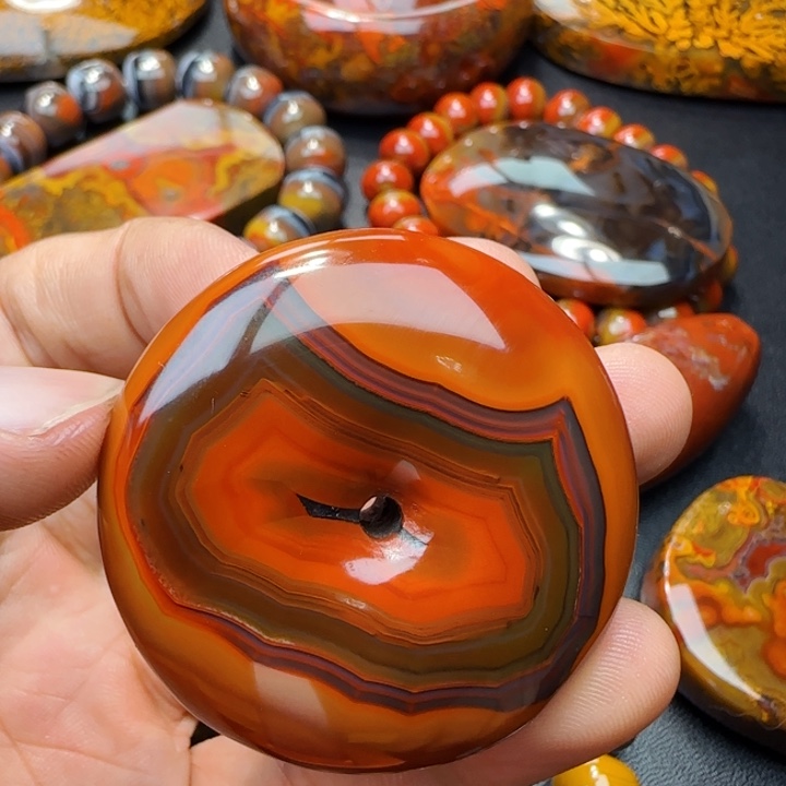 飞***蝉未镶嵌玛瑙/玉髓珠宝奇石