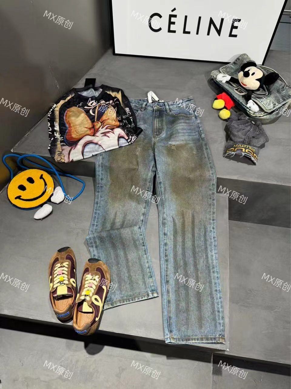 做旧直筒裤拉链牛仔裤高腰水洗时尚直筒渐变