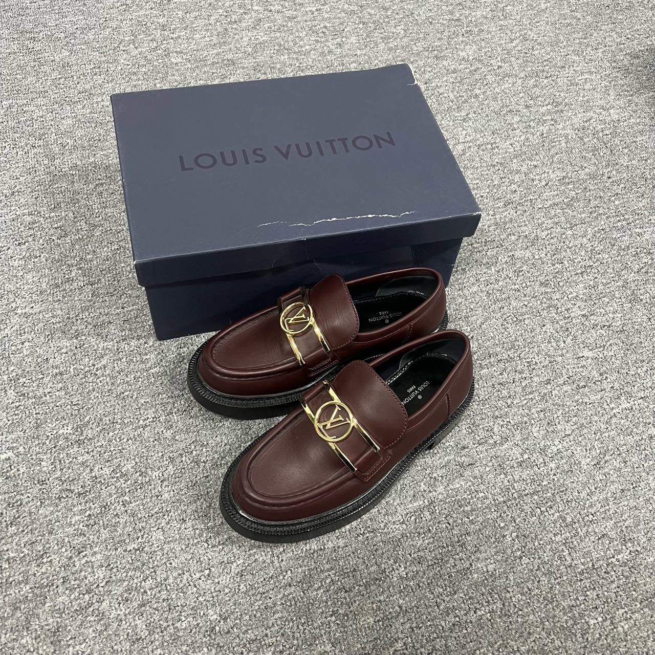 99新 LouisVuitton/路易威登 lv 棕红色乐福鞋35码