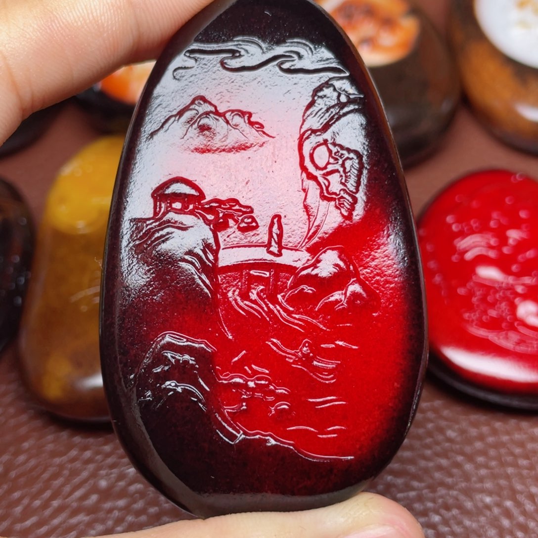 和田玉颈饰未镶嵌秦**石