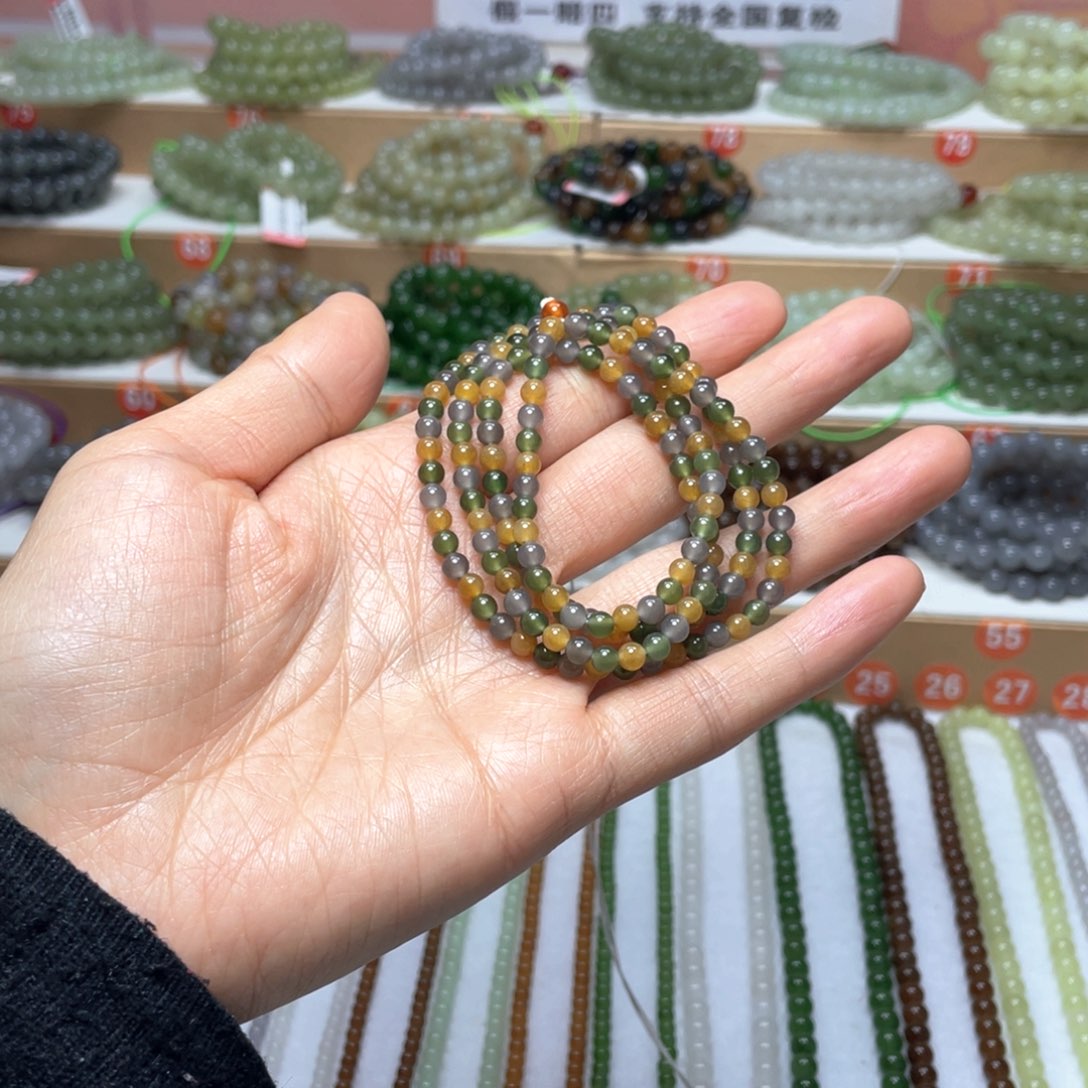 和田玉未镶嵌颈饰4mm