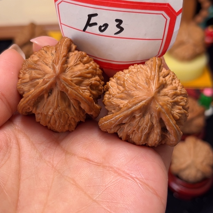 文玩核桃吊坠37全品虎头三棱03