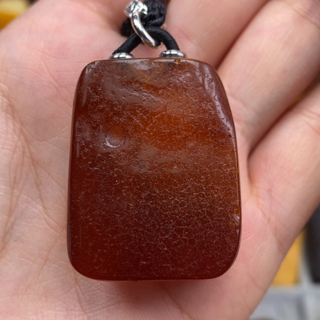 琥珀吊坠(赠链)未镶嵌