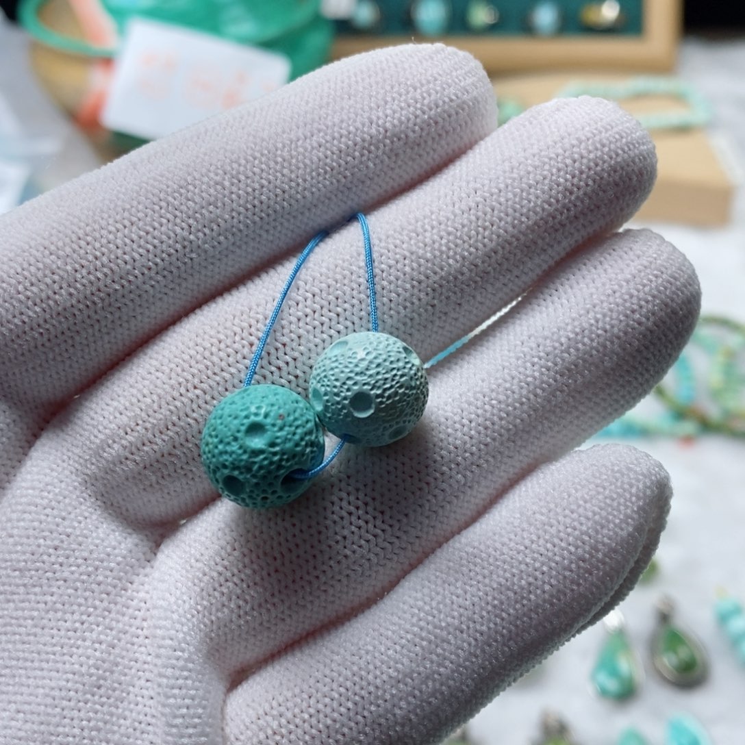 绿松石颈饰未镶嵌