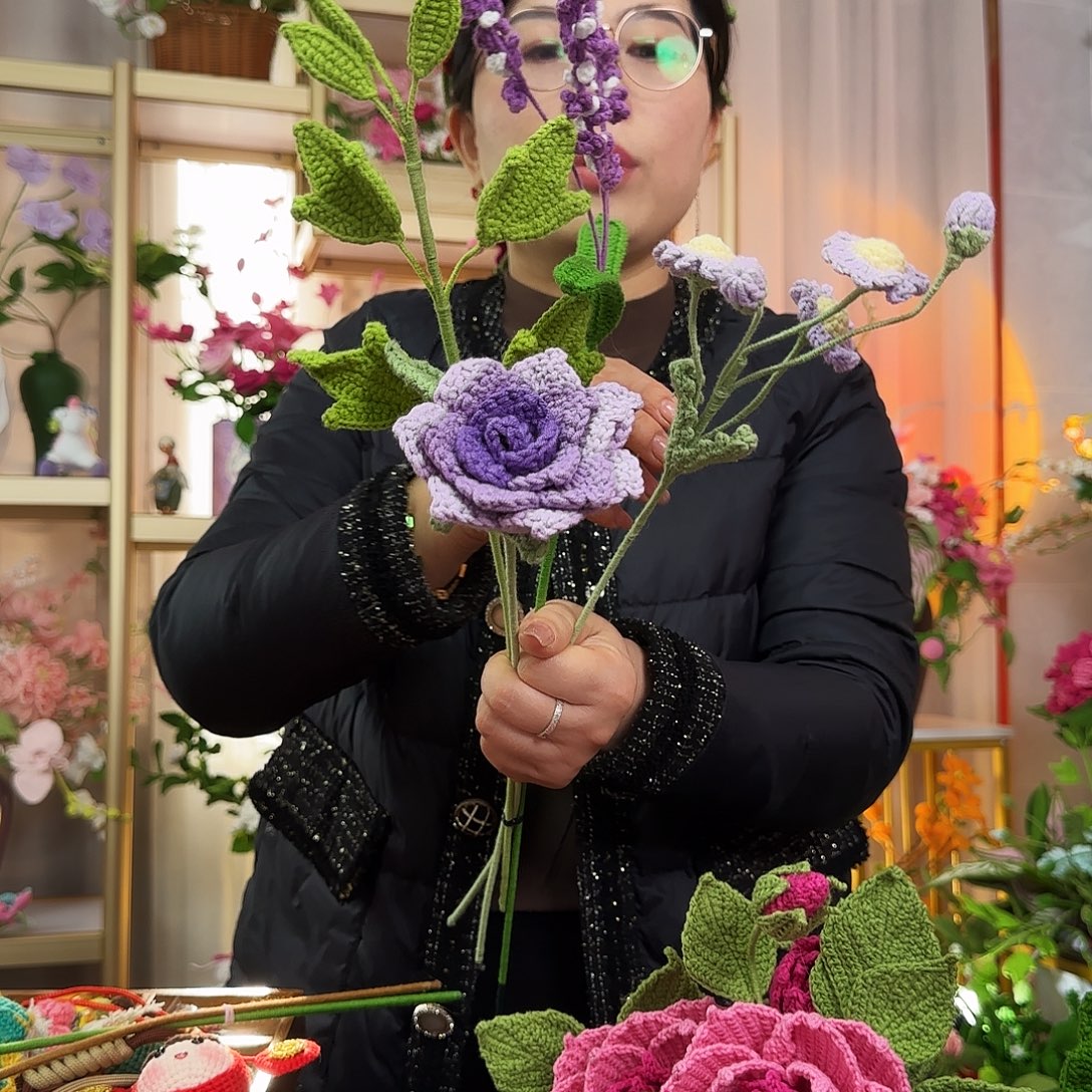 手工钩织设计花束