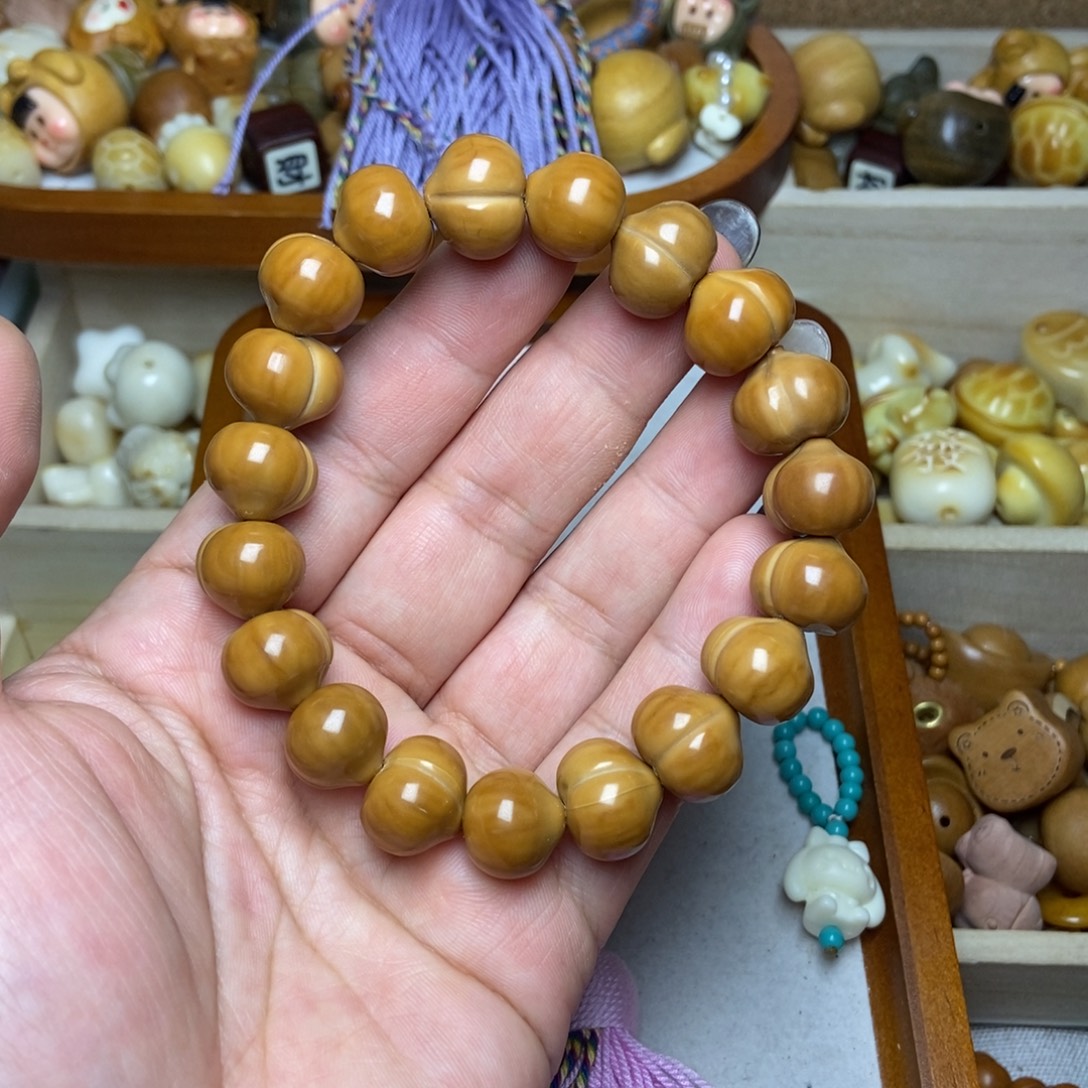 猴头核桃吊坠珂基手持115➕微瑕小刀很介意勿拍不退换