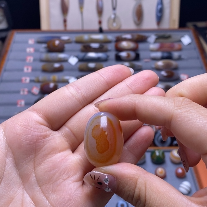 玛瑙/玉髓未镶嵌颈饰