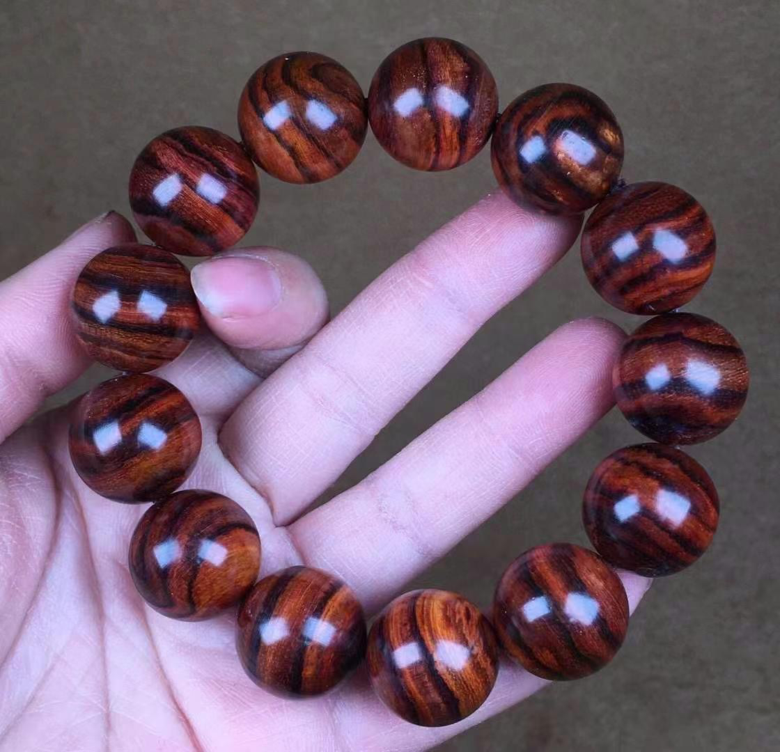 正宗海南黄花梨虎皮纹理糠梨老料文玩男女配戴