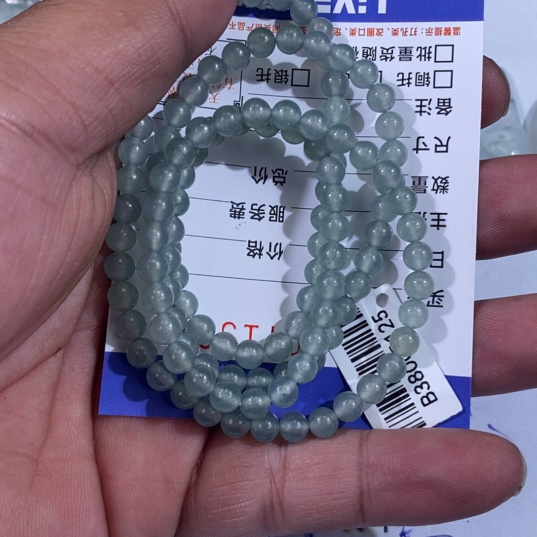 Q***翡翠未镶嵌颈饰翡翠