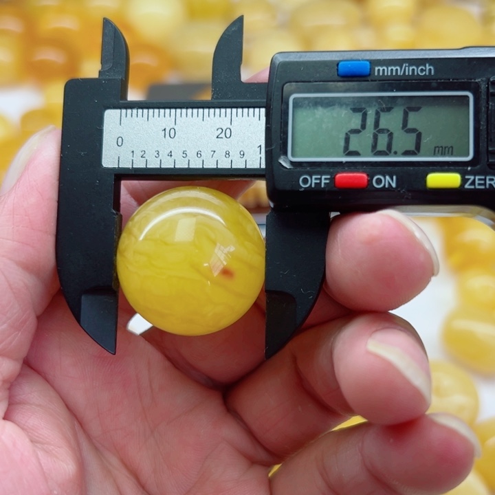 未镶嵌琥珀（矿物珀）裸石