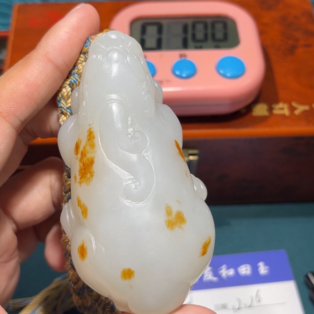 剑****)貔貅立体手把件