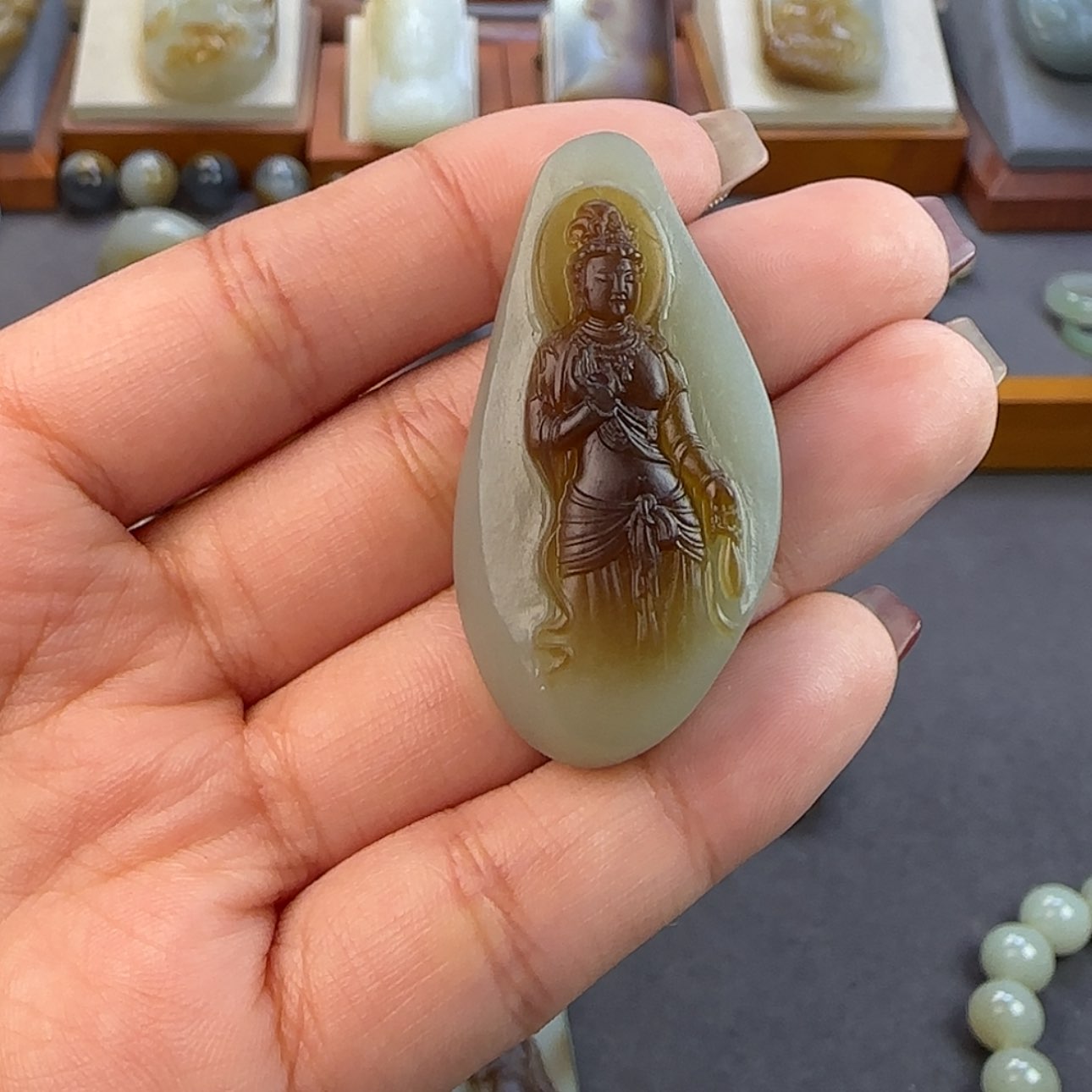 【闪购商品】定制和田玉石*自在观天下