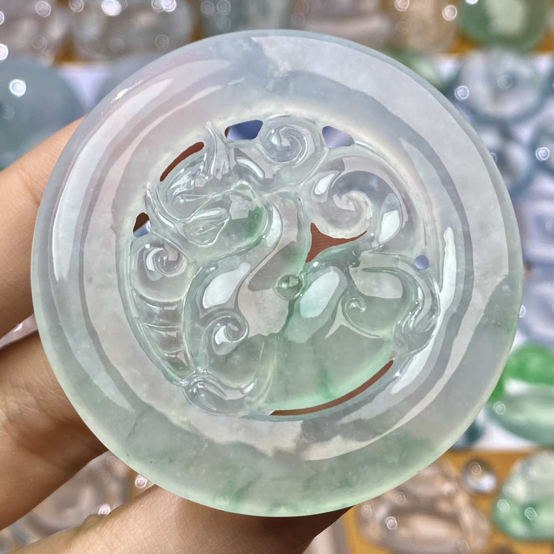 天然缅甸a货翡翠麒麟圈冰润飘绿花车挂玉佩吊坠 尺寸：52.7-6