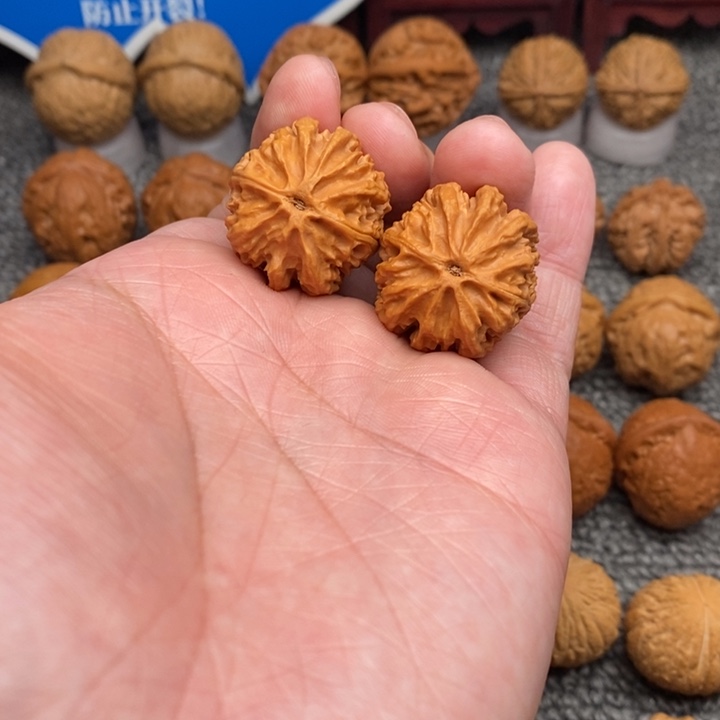 文玩核桃把件…………