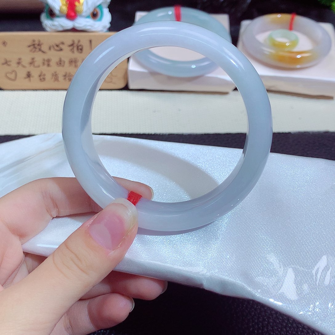 翡翠未镶嵌手镯1260