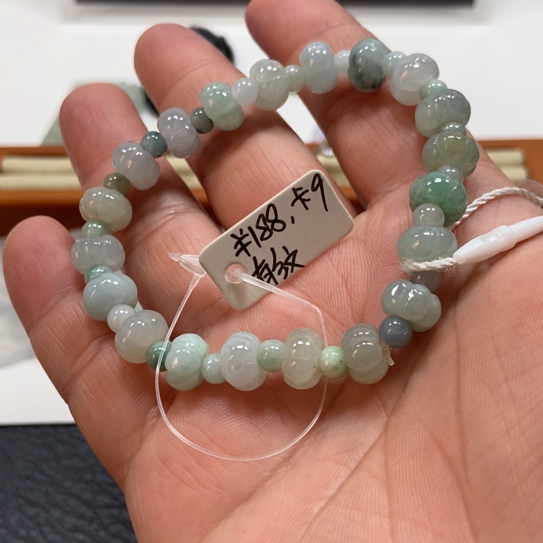 翡翠手链未镶嵌翡翠