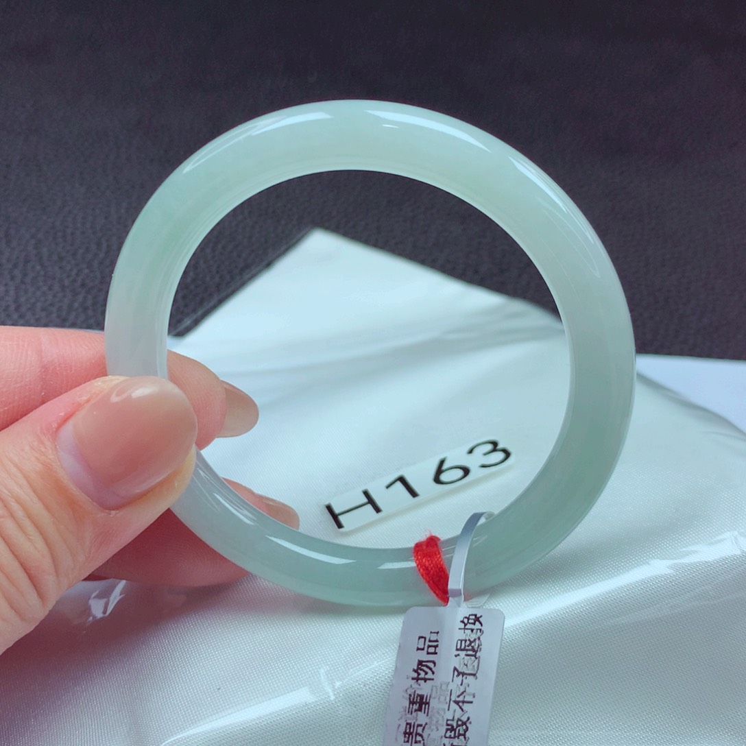 翡翠手镯未镶嵌手镯88