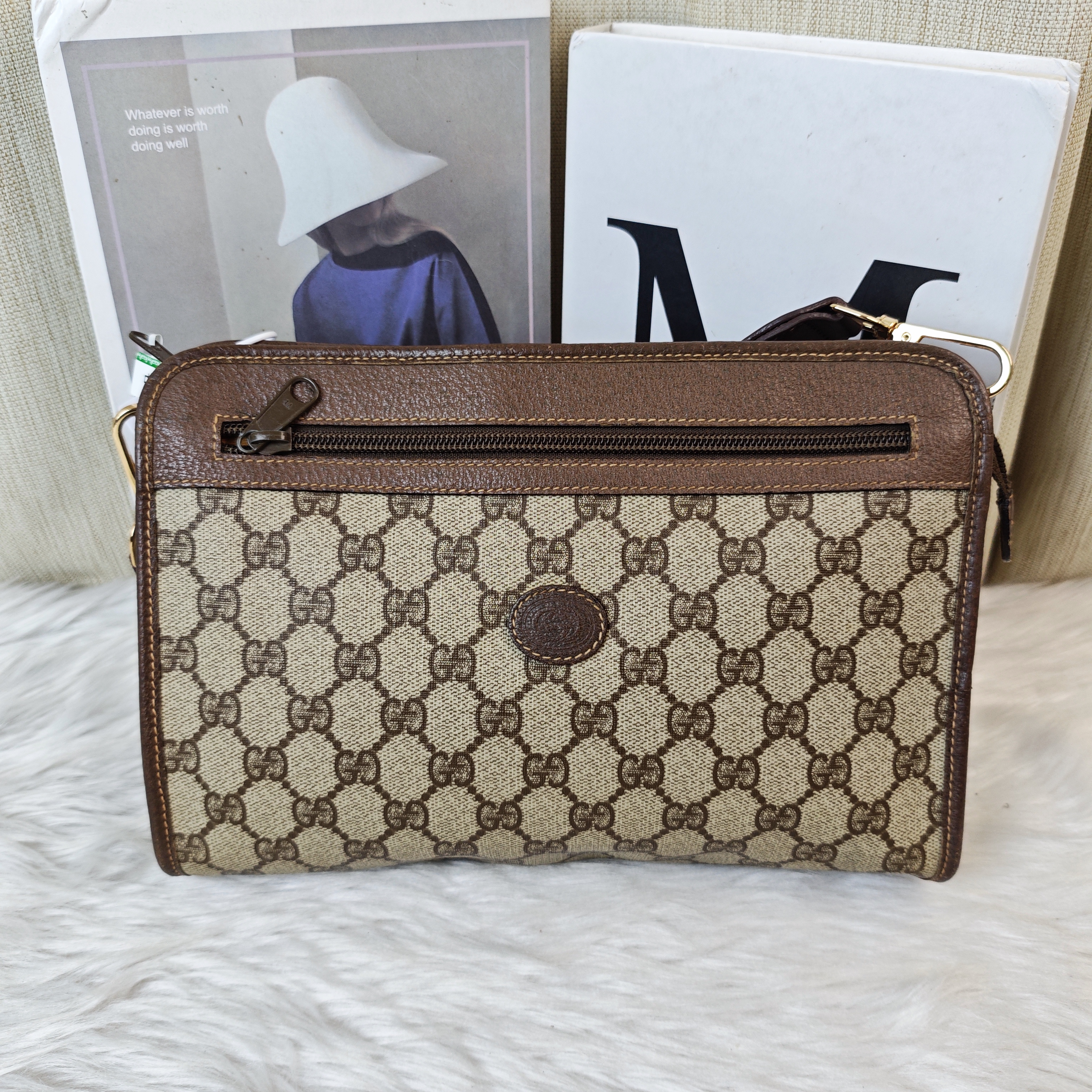 95新 GUCCI/古驰 老花单肩斜跨包/SY06730018/0018