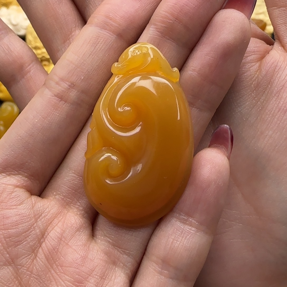 石英质玉颈饰未镶嵌