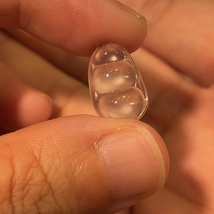 翡翠未镶嵌颈饰豆子