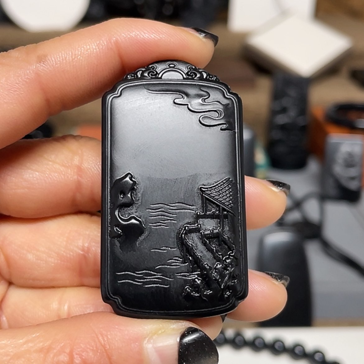 【闪购商品】和田玉（墨玉）吊坠(不含链)未镶嵌高羊脂39克