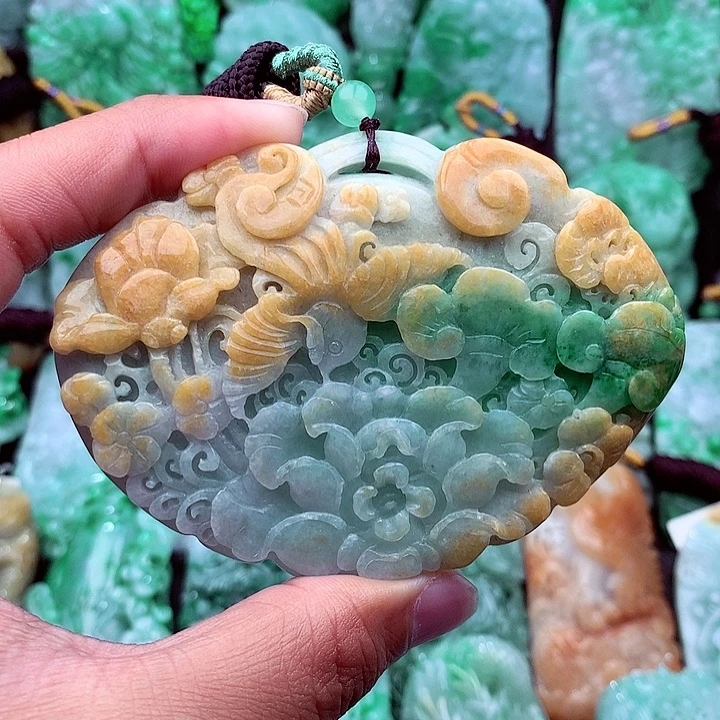天然A货翡翠花鸟锁牌