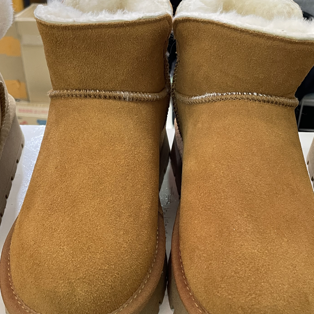 【实物以直播间为准】保暖羊毛冬季磨砂皮纯色时尚雪地靴马丁靴休闲