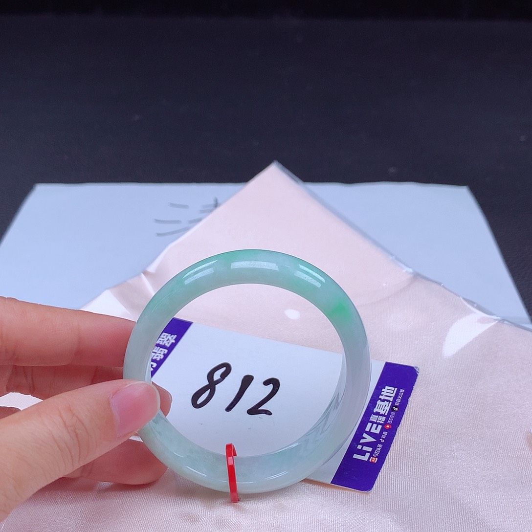 翡翠手镯（贵妃镯）未镶嵌001227