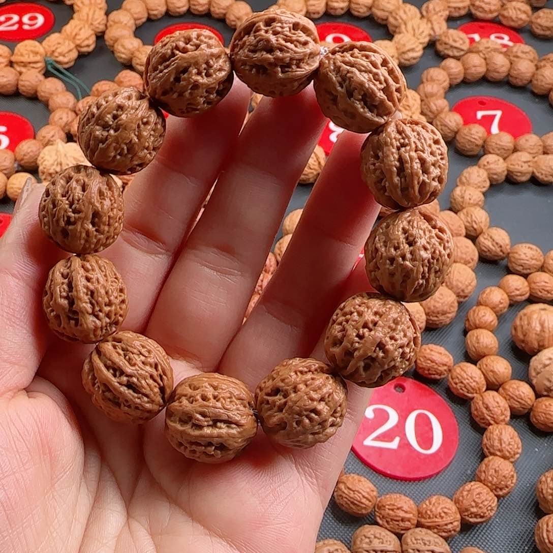 文玩核桃手串荔枝纹