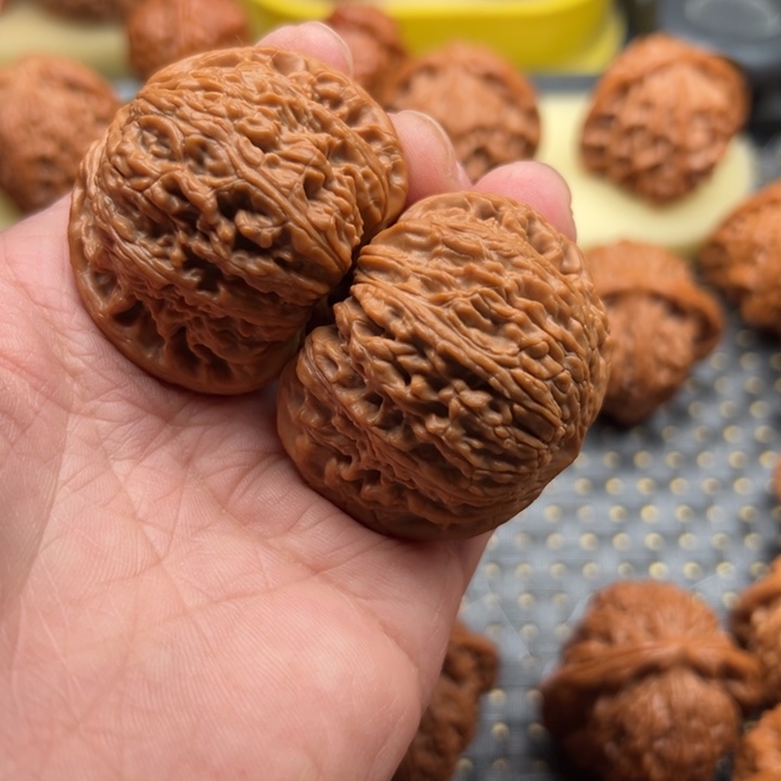 文玩核桃吊坠泥鳅背45