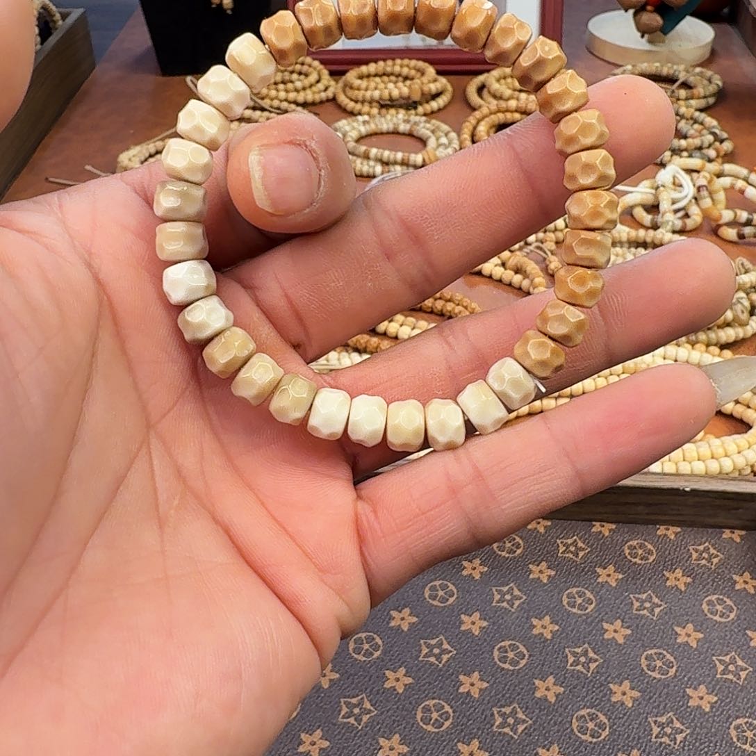 手串菩提根/象牙果龙脊菩提无相单圈