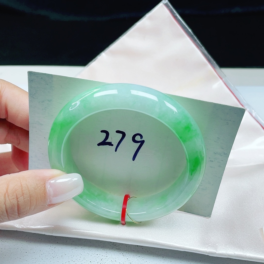 翡翠未镶嵌手镯 正圈52