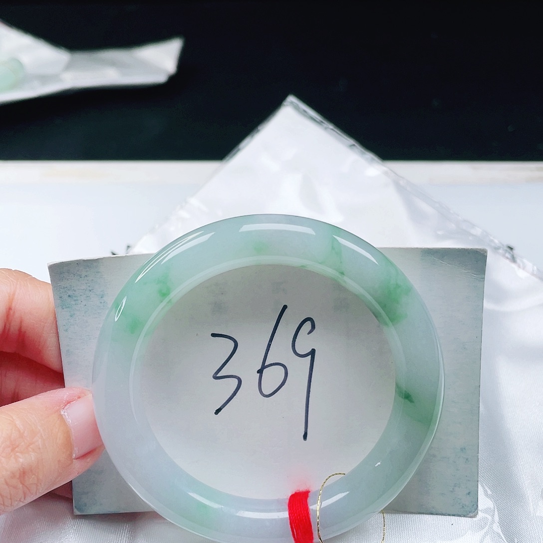 翡翠未镶嵌手镯（圆镯）缅甸翡翠53