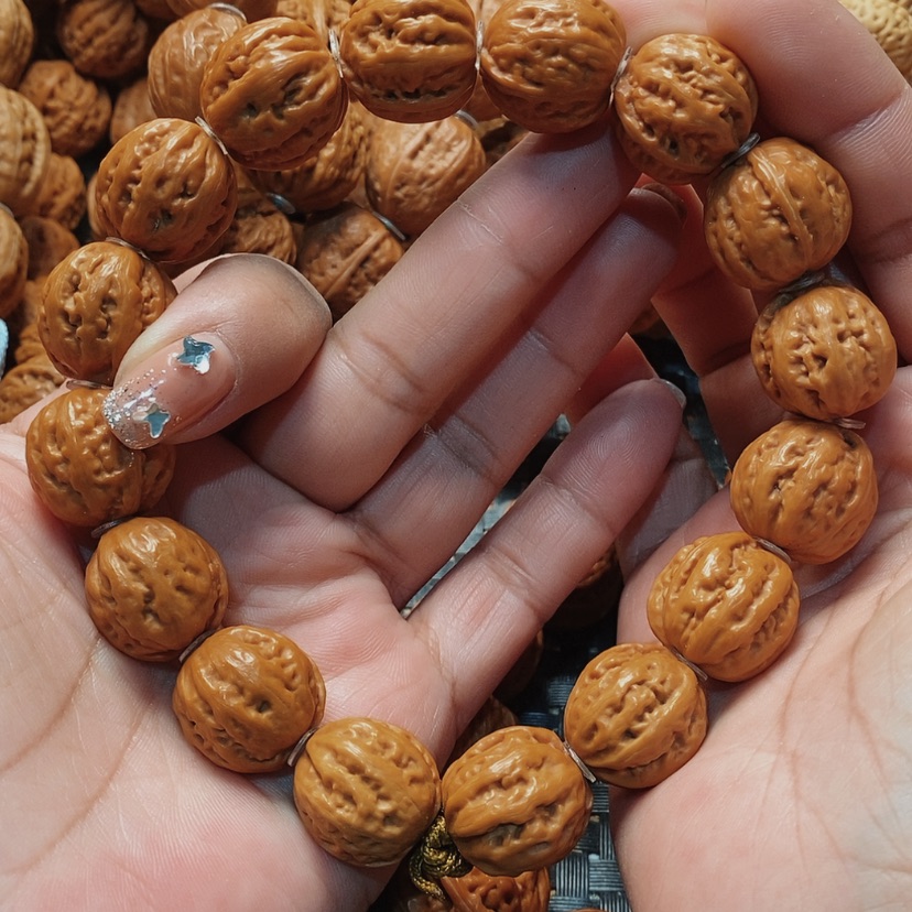 【闪购商品】文玩核桃吊坠京八棱