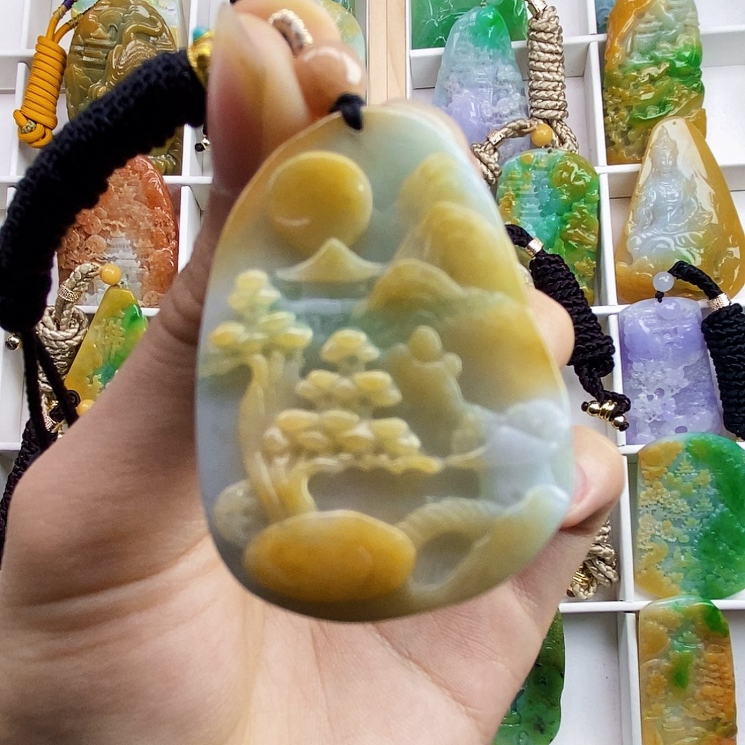 颈饰未镶嵌翡翠翡翠
