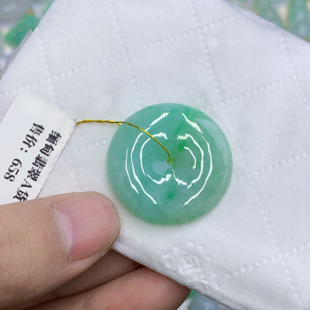 【闪购商品】颈饰未镶嵌翡翠