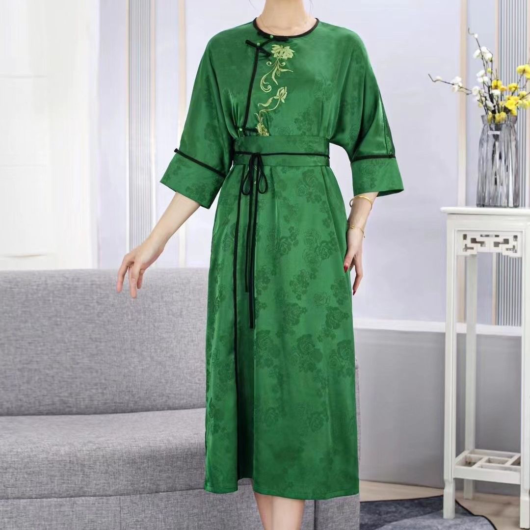 新款高端妈妈款复古时尚连衣裙7280