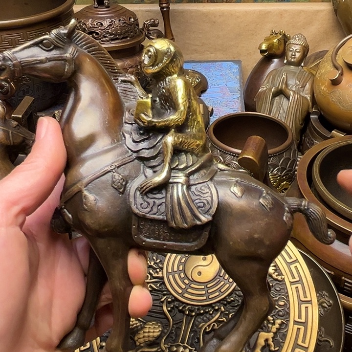 精美铜器批发档口