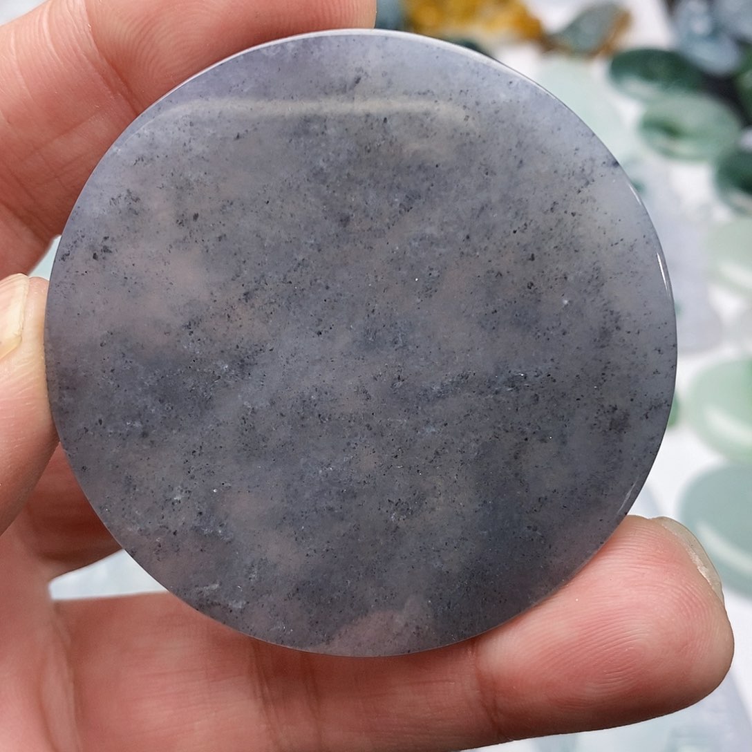 翡翠颈饰未镶嵌冰乌鸡平安牌