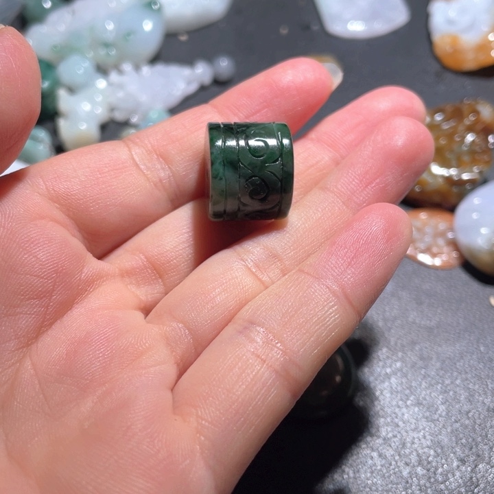 【闪购商品】翡翠颈饰未镶嵌天然翡翠