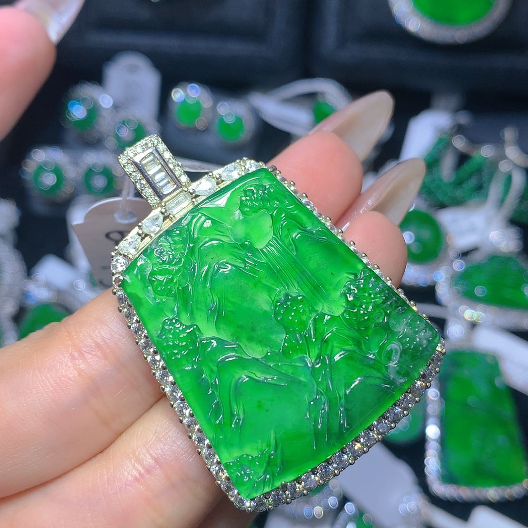 翡翠颈饰银S925镶嵌翡翠