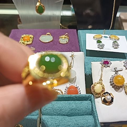 银S925镀金镶嵌戒指和田玉（糖玉）