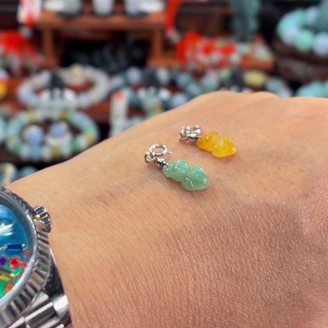 J*** 翡翠未镶嵌手串小金鱼滴留