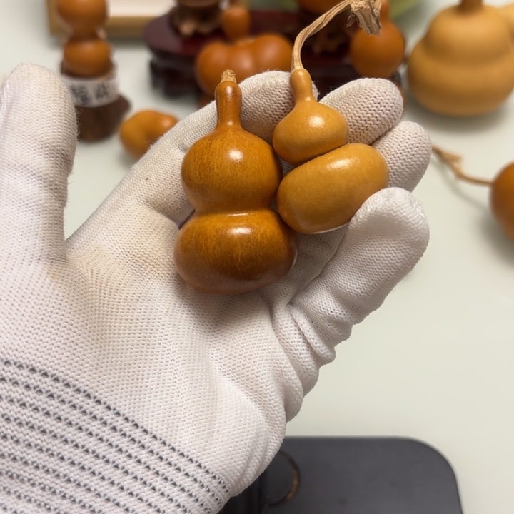 雪****天然手捻老皮葫芦