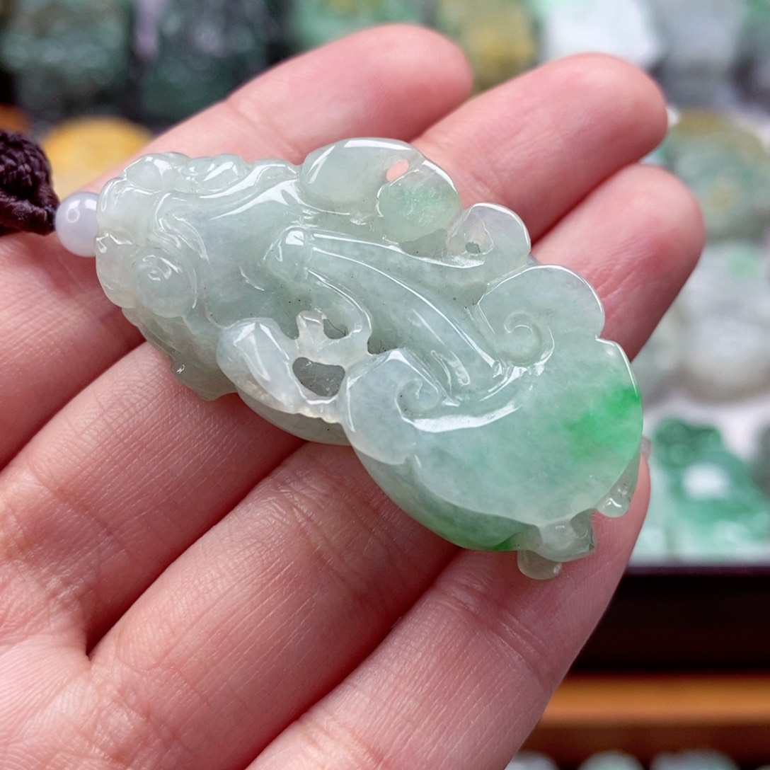 翡翠颈饰未镶嵌翡翠