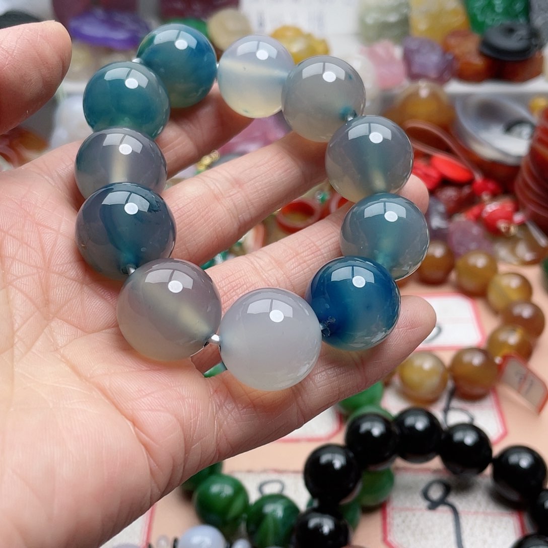 玛瑙/玉髓颈饰合金美**感