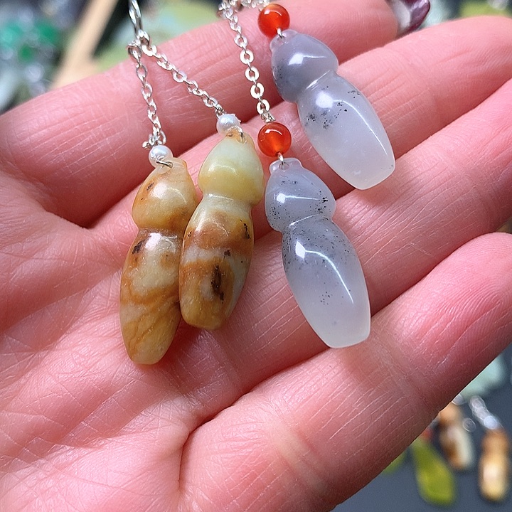 蛇纹石玉耳饰未镶嵌