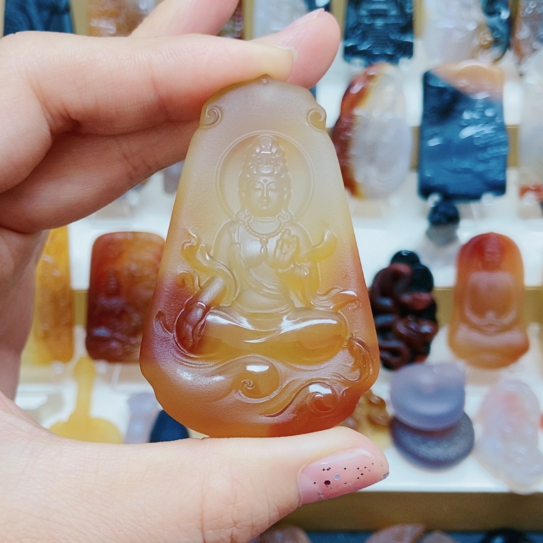 玛瑙/玉髓颈饰未镶嵌上***啊
