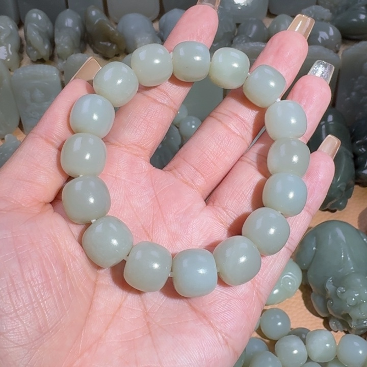 热***饭和田玉未镶嵌挂件