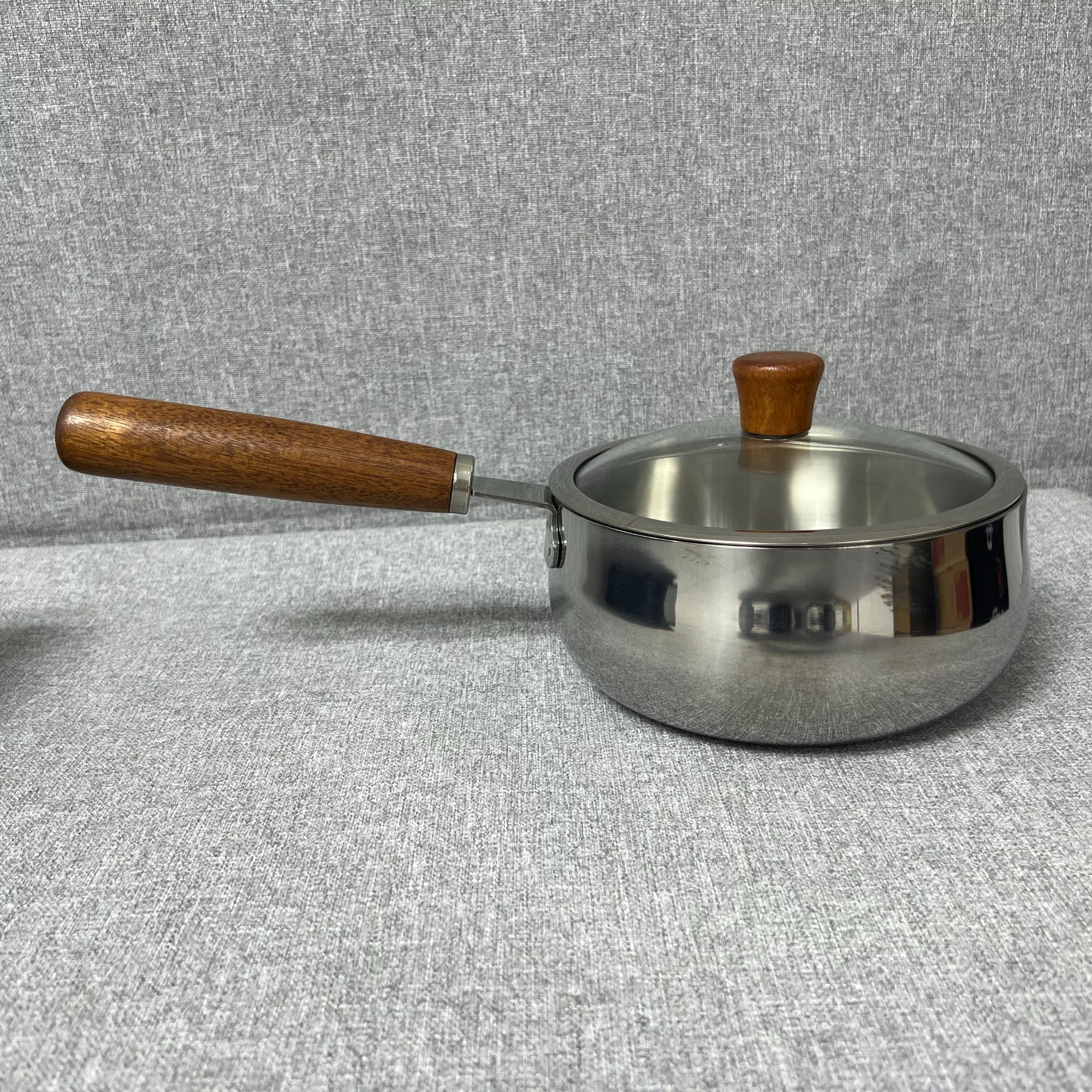 2-014 不锈钢奶锅 福袋奶锅 辅食锅 16*9CM 重约0.88KG